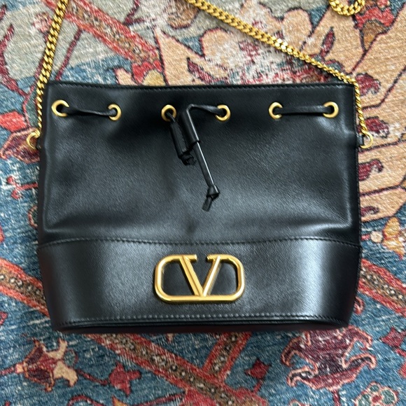 Valentino Garavani VLogo Mini Bucket Bag Black Nappa Leather Gold Chain - Picture 9 of 15